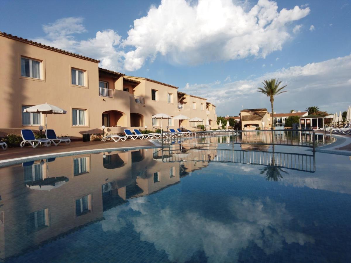 Arenas De Son Bou Hotel Екстериор снимка
