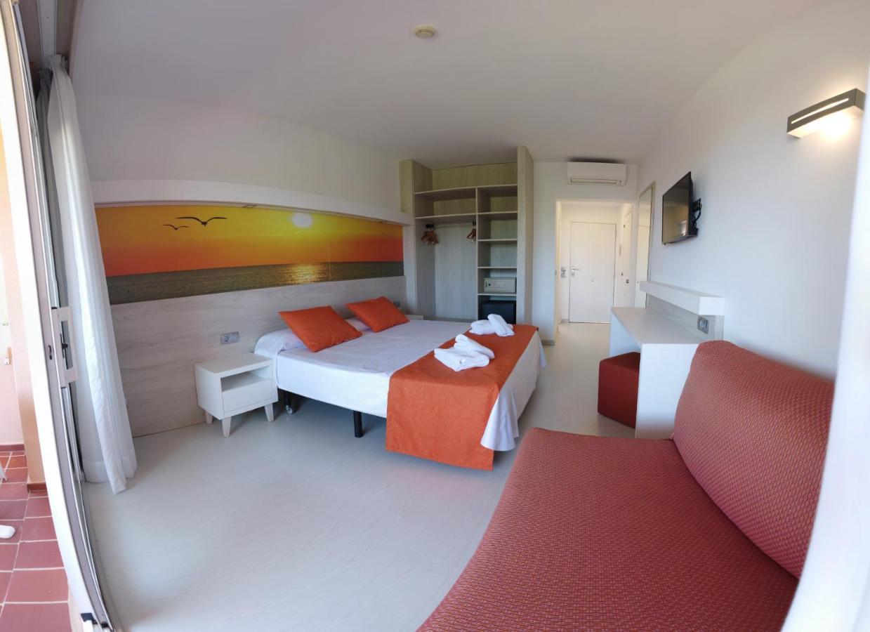Arenas De Son Bou Hotel Екстериор снимка